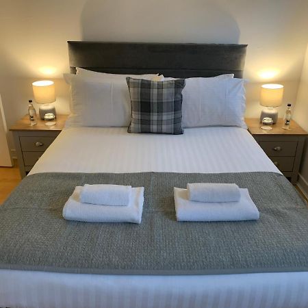 Angus House Villa Perth Luaran gambar